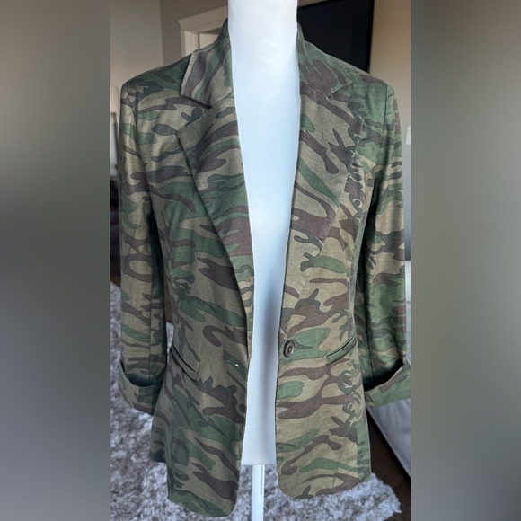 Level 99 Jackets & Blazers - Level 99 SMALL Camouflage Blazer Linen Blend